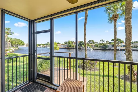 18 Royal Palm Way #109, Boca Raton, FL 33432