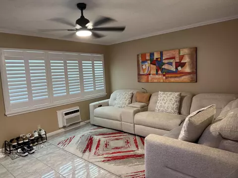 362 Oakridge T, Deerfield Beach, FL 33442