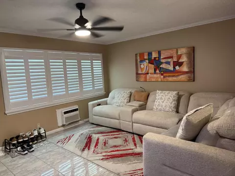 362 Oakridge T, Deerfield Beach, FL 33442