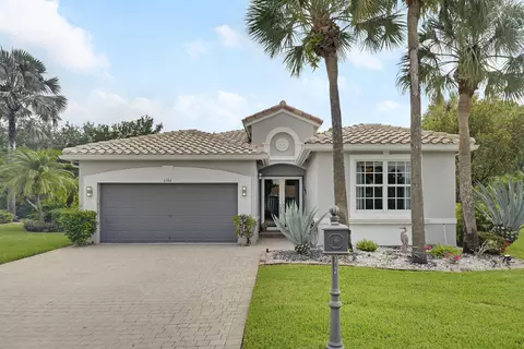 6584 Pavone St, Lake Worth, FL 33467