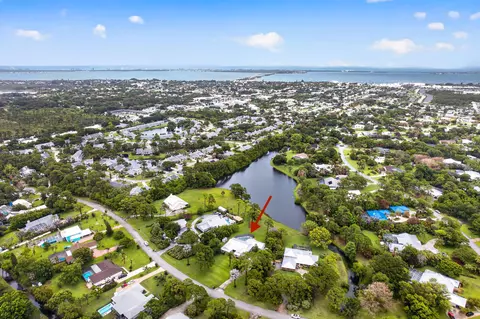441 NE Town Ter, Jensen Beach, FL 34957