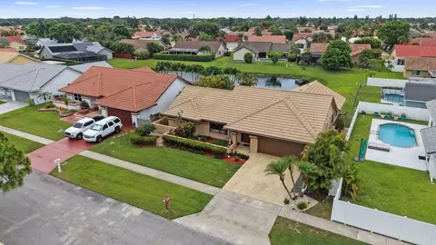 6063 Sunberry Cir, Boynton Beach, FL 33437