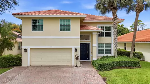 119 Hidden Hollow Dr, Palm Beach Gardens, FL 33418