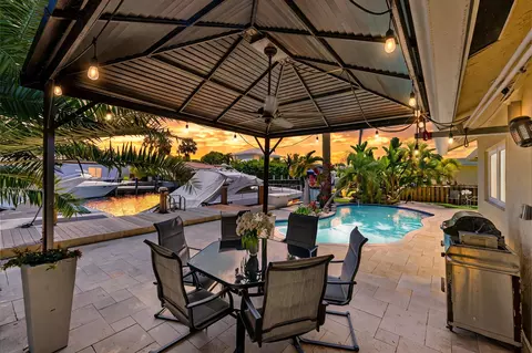 390 SE 12th Ave, Pompano Beach, FL 33060