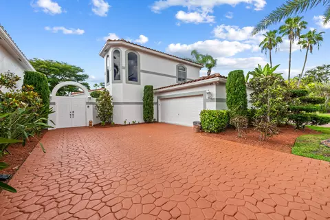 980 SW Bel Aire Dr Ter #980, Pembroke Pines, FL 33027
