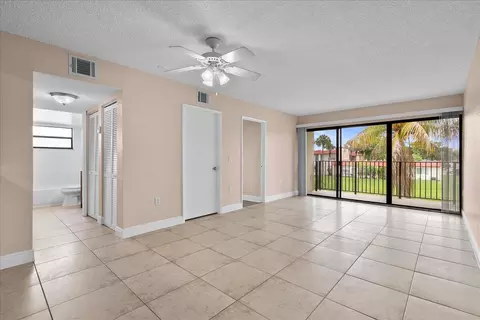 1524 Lake Crystal Dr #F, Royal Palm Beach, FL 33411