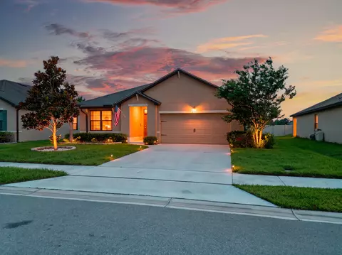 6109 NW Regent St, Port Saint Lucie, FL 34983