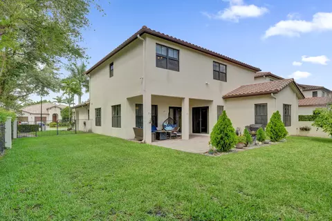 8541 NW 38th St, Pembroke Pines, FL 33024