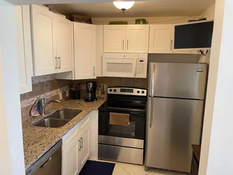 175 Suffolk E, Boca Raton, FL 33434