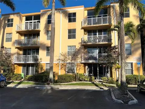 1450 SE 3rd Ave #107, Dania Beach, FL 33004