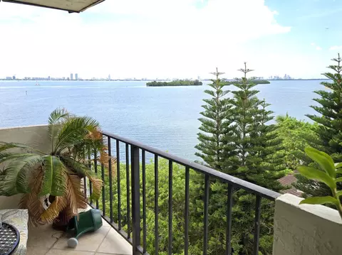 7795 NE Bayshore Ct #502, Miami, FL 33138