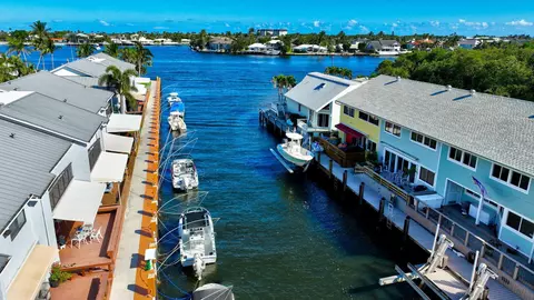 732 NE 12th Ter #6, Boynton Beach, FL 33435