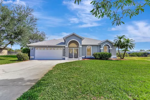 2704 SEagle Dr, Port Saint Lucie, FL 34984