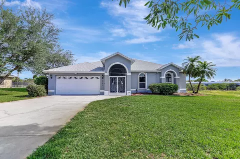 2704 SEagle Dr, Port Saint Lucie, FL 34984