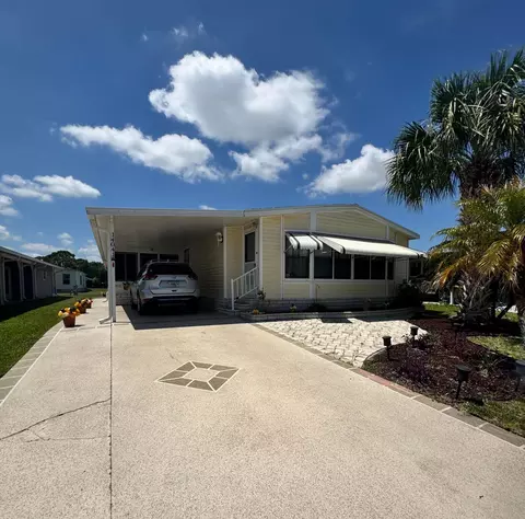 14041 Zorzal Ave, Fort Pierce, FL 34951