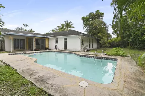 1019 Hickory Trl, Wellington, FL 33414