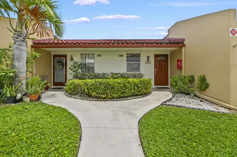 109 Lake Barbara Dr, West Palm Beach, FL 33411