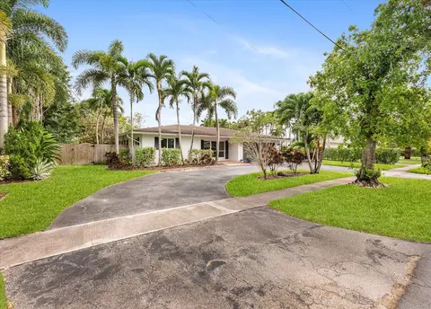 6250 SW 6th St, Plantation, FL 33317