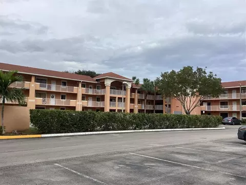 6900 SW 39th St #308J, Davie, FL 33314