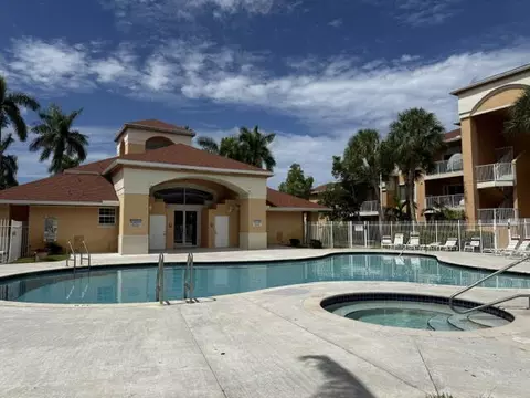 6900 SW 39th St #308J, Davie, FL 33314