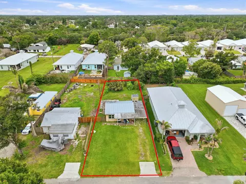 996 SW 34th Ter, Palm City, FL 34990