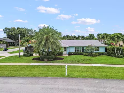 11249 Pine Valley Dr, Wellington, FL 33414