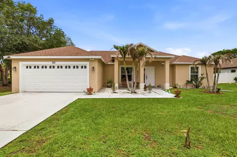 713 NW Biscayne Dr, Port Saint Lucie, FL 34983