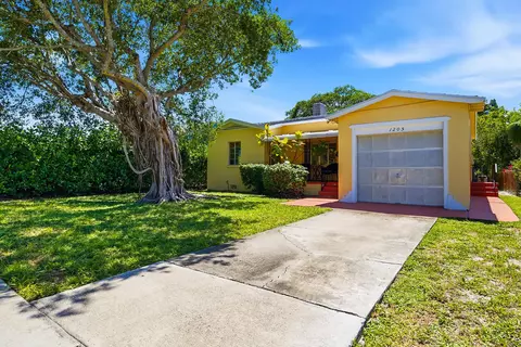 1205 N M St, Lake Worth Beach, FL 33460