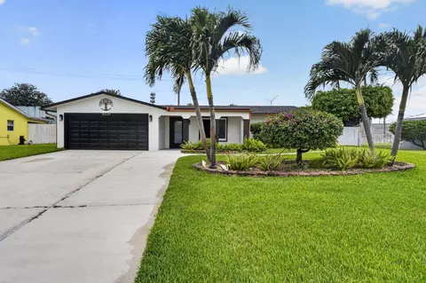 10339 Daphne Ave, Palm Beach Gardens, FL 33410