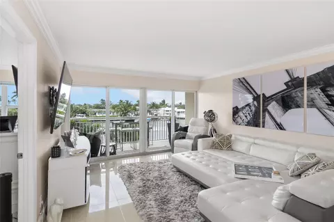 2611 N Riverside Dr #307, Pompano Beach, FL 33062