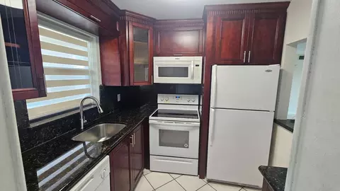 9911 Sandalfoot Blvd #116, Boca Raton, FL 33428