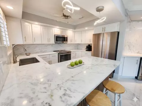 75 Venetian Dr #D-11, Delray Beach, FL 33483