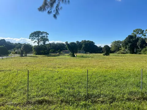 0000 Pineridge Ln, West Palm Beach, FL 33417
