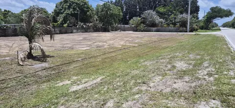 2346 SW 96th St, Stuart, FL 34997 photo 4