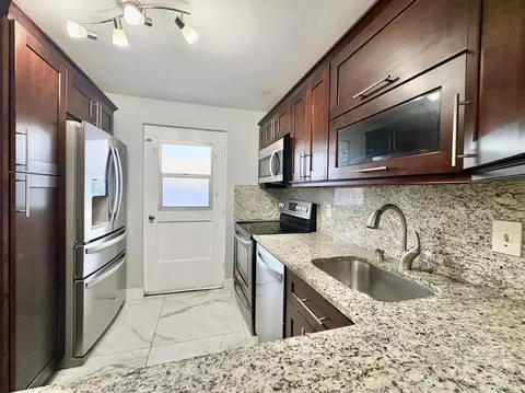5700 NW 2nd Ave #311, Boca Raton, FL 33487