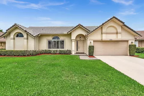10201 Canoe Brook Cir, Boca Raton, FL 33498