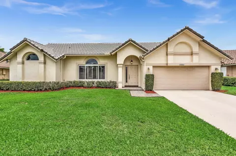 10201 Canoe Brook Cir, Boca Raton, FL 33498