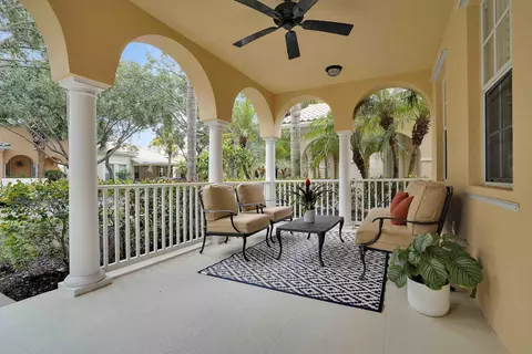 217 Florence Dr, Jupiter, FL 33458 photo 3