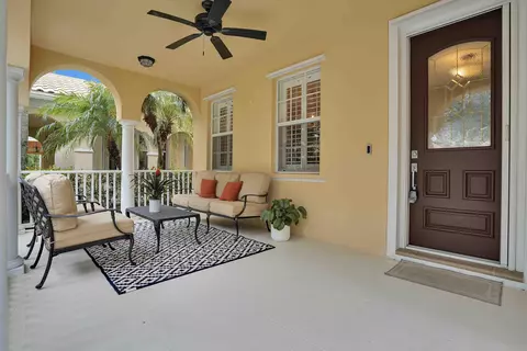 217 Florence Dr, Jupiter, FL 33458 photo 4