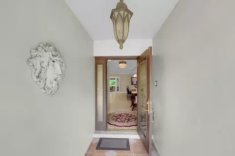 Entry Way - 1019 E Cypress Dr, Pompano Beach, FL 33069 photo 1 of 5