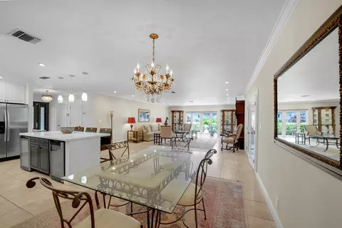 Dining - 1019 E Cypress Dr, Pompano Beach, FL 33069 photo 3 of 4