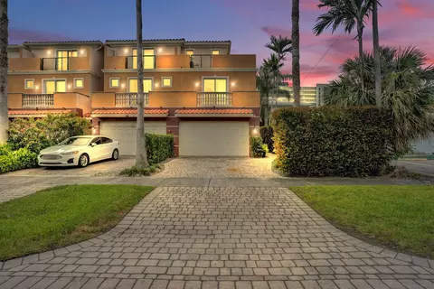 2610 NE 11th Ct, Fort Lauderdale, FL 33304