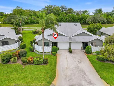 6786 SE Yorktown Dr, Hobe Sound, FL 33455