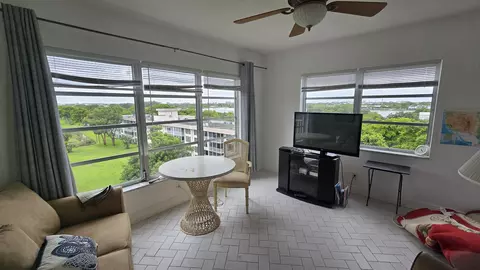 3300 N Palm Aire Dr #701, Pompano Beach, FL 33069