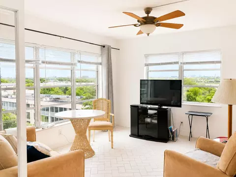3300 N Palm Aire Dr #701, Pompano Beach, FL 33069