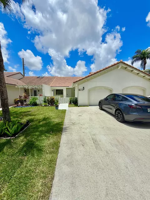 21547 Altamira Ave, Boca Raton, FL 33433