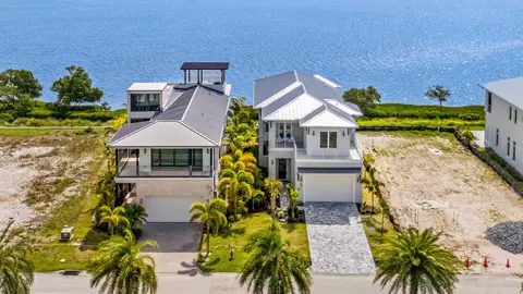 4842 S Harbor Dr, Vero Beach, FL 32967