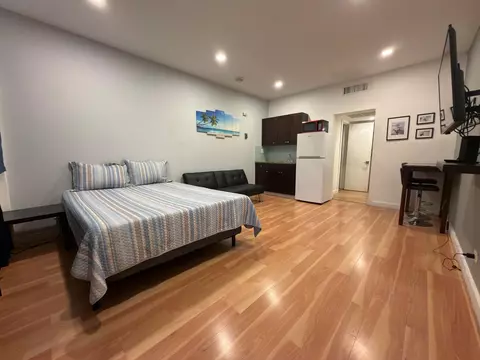 26 Diplomat Pkwy #2223, Hallandale Beach, FL 33009