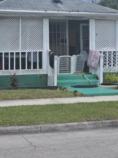 514 N 21st St, Fort Pierce, FL 34950
