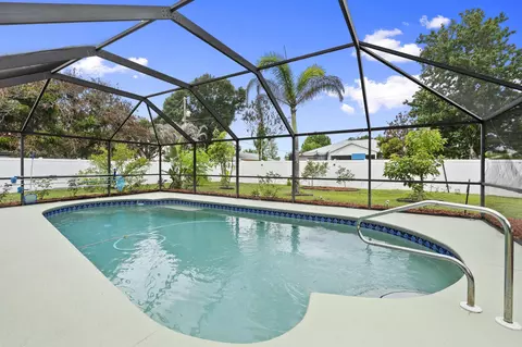 766 SW Byron St, Port Saint Lucie, FL 34983